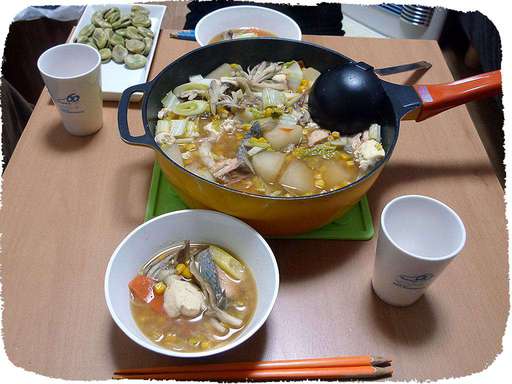 石狩鍋 (鮭とコーンと白菜の...
