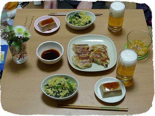餃子、炒飯、ごま豆腐