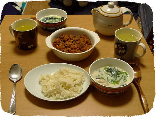 チリコンカンとほうれんそうス...
