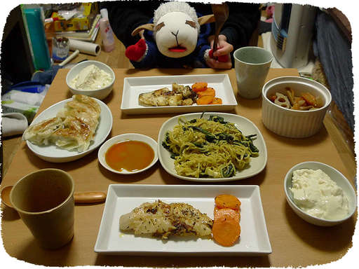 魚のハーブ焼き、焼きそば、に...