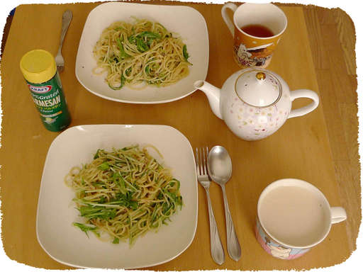 水菜オイルサーディンのパスタ