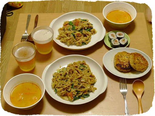 タイ焼きそば、トムヤムクン