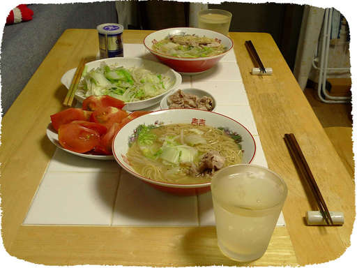 ラーメンとトマト