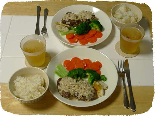 ハンバーグ、にんじんのグラッ...