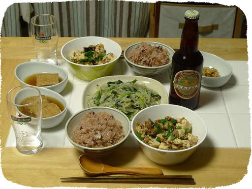 赤飯、麻婆豆腐、ナギサビール