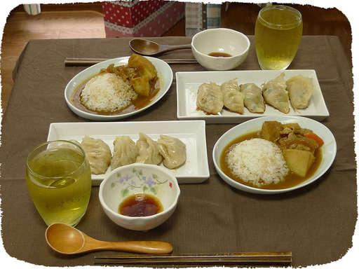 篭蔵の餃子、カレー