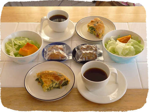ほうれん草キッシュで朝食