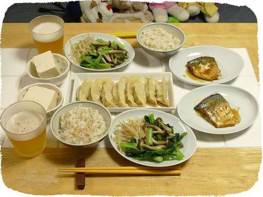宇都宮みんみんの餃子、さばの...
