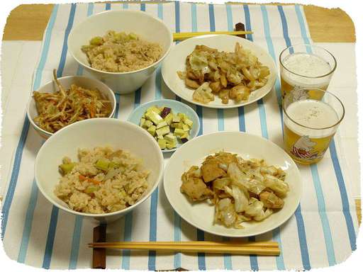 炊きこみご飯、キャベツ鶏肉味...