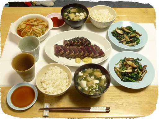 鰹のたたき、きのこ炒め、のり...