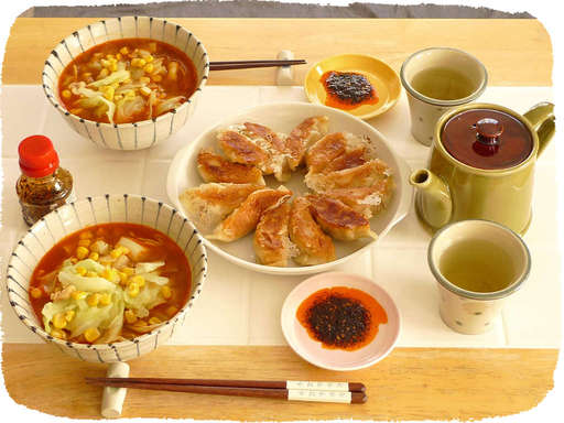 餃子と辛味噌ラーメン