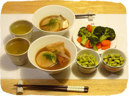 おでん、蒸し野菜、ひたし豆