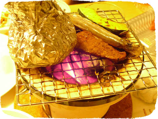 七輪で肉焼き