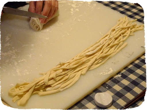 手で切ったうどん