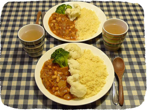 クスクスと大豆トマトソース