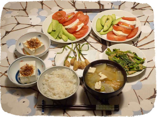 芽にんにくの素揚げ、アボカド...