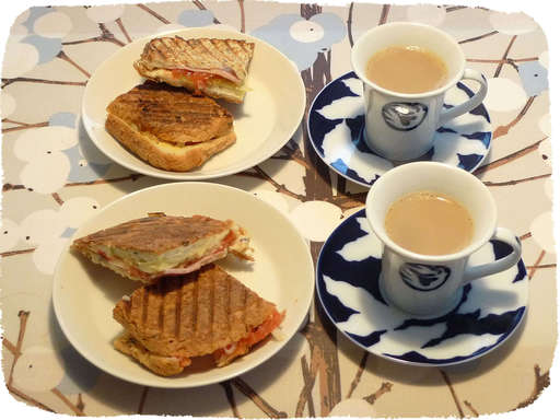 茶色いホットサンド