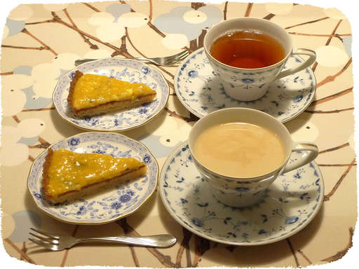 レモンタルトと紅茶