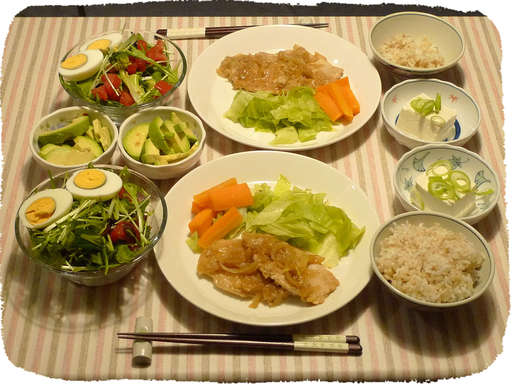 生姜焼き、冷やっこ、水菜サラ...
