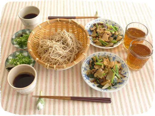 ざるそばと野菜炒め
