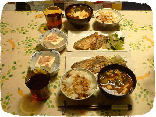 アジの南蛮漬け、豆腐、味噌汁