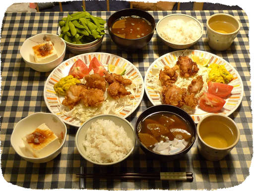 鶏のから揚げ、キャベツ、味噌...