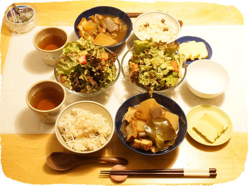 厚揚げ大根の煮物、サラダ