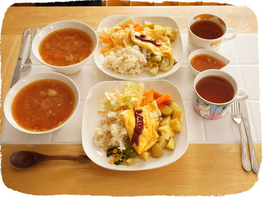 トマトスープ、オムレツ