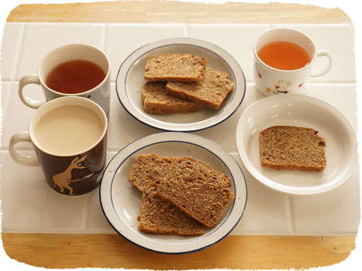 ライ麦パンの朝食